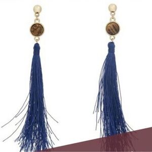 Uncommon James Strawberry Fields
Earrings- blue